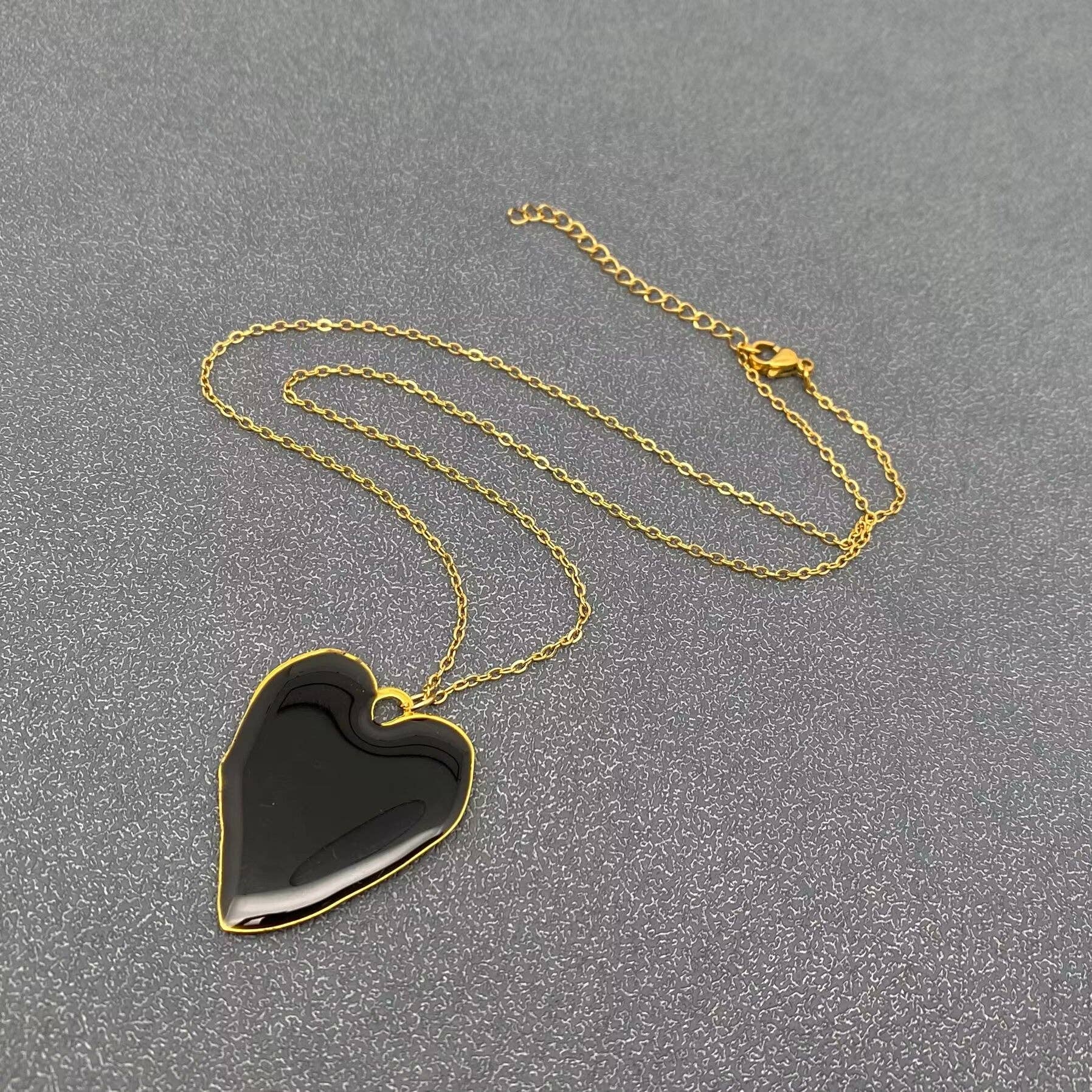 Floral Heart Charm Black Resin 18K Golden Necklace - PDF