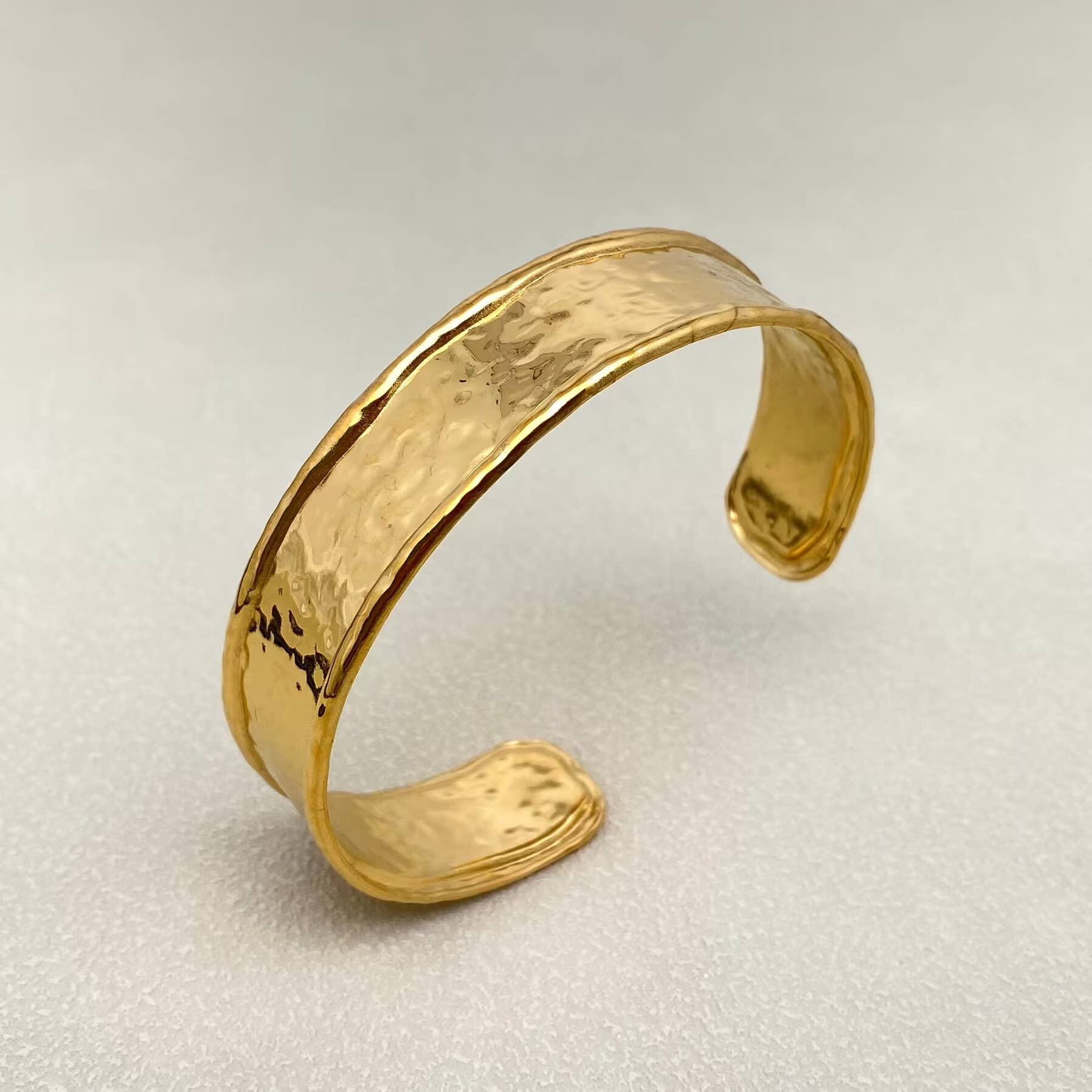 Hammered Texture 18K Gold Plated Stainless Steel Cuff - FGS