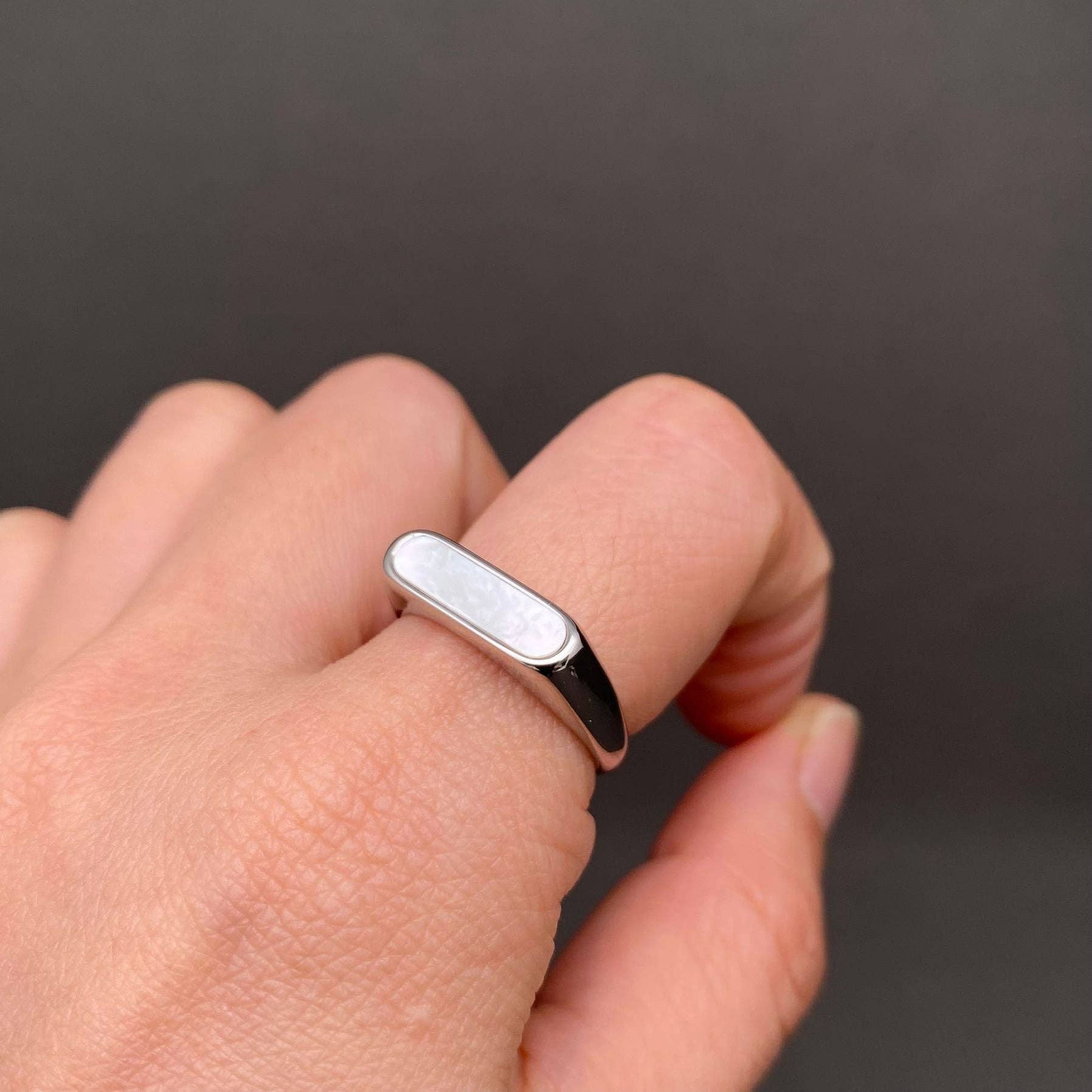 Shell Inlaid 18K Gold Plated Stainless Steel Ring - FGS