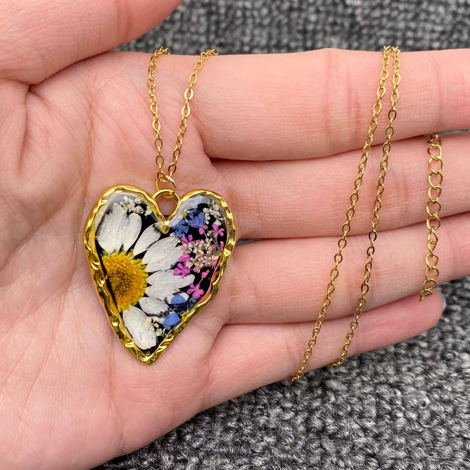 Floral Heart Charm Black Resin 18K Golden Necklace - PDF