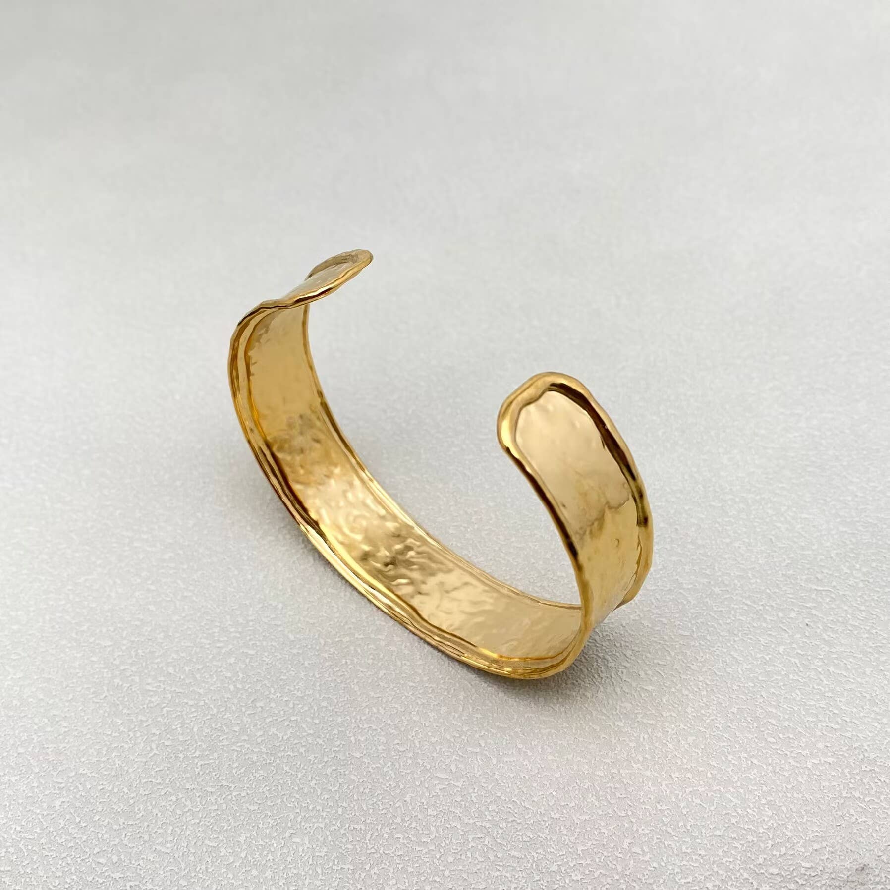 Hammered Texture 18K Gold Plated Stainless Steel Cuff - FGS