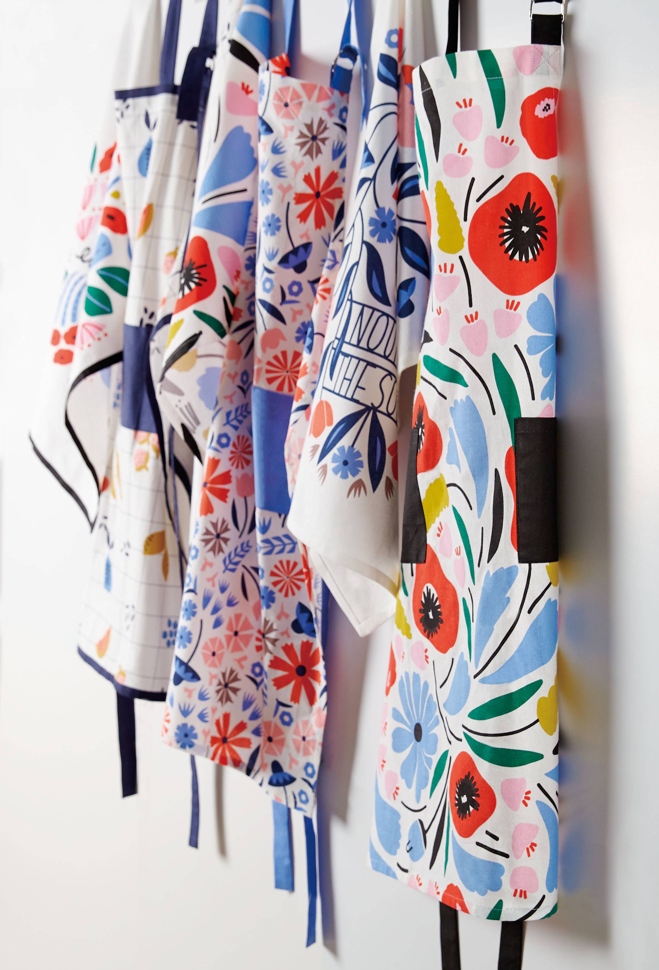 Tout Est Bien Kitchen Towel - Elizabeth Olwen
