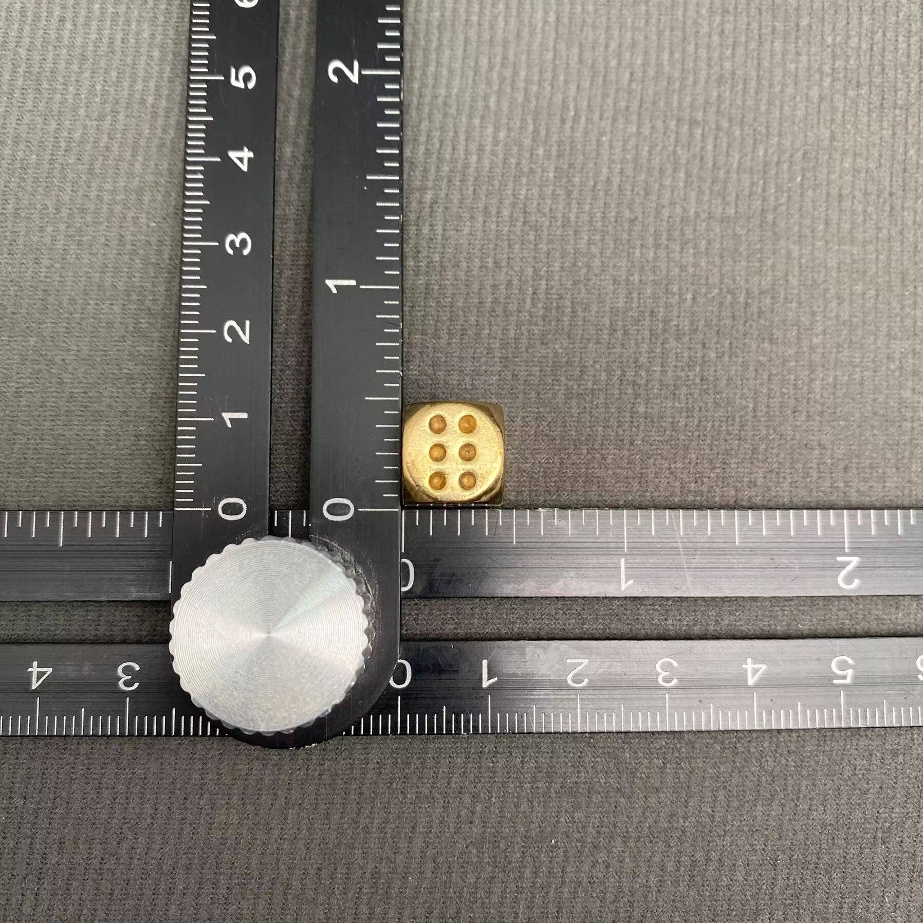 1pcs Brass Dice