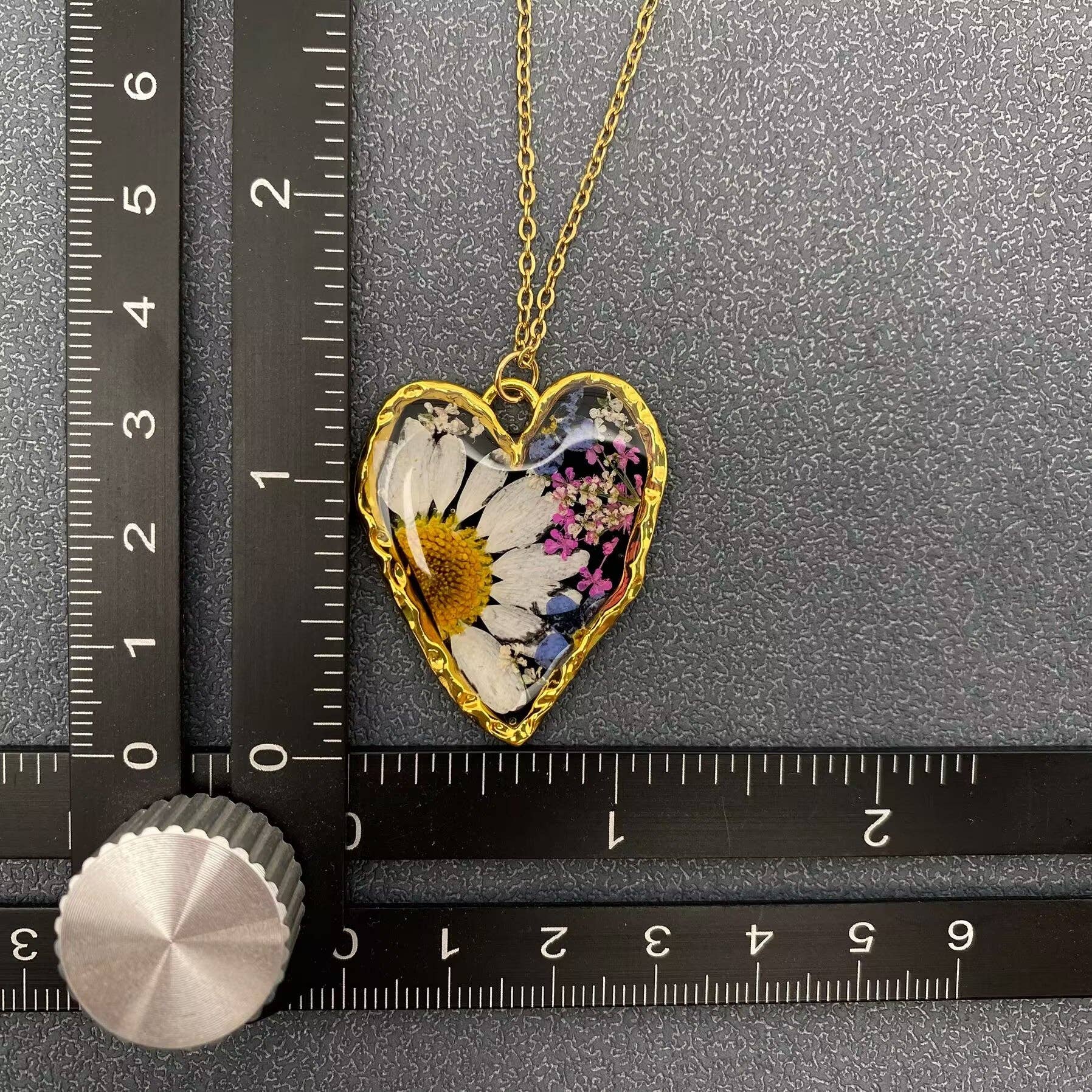 Floral Heart Charm Black Resin 18K Golden Necklace - PDF