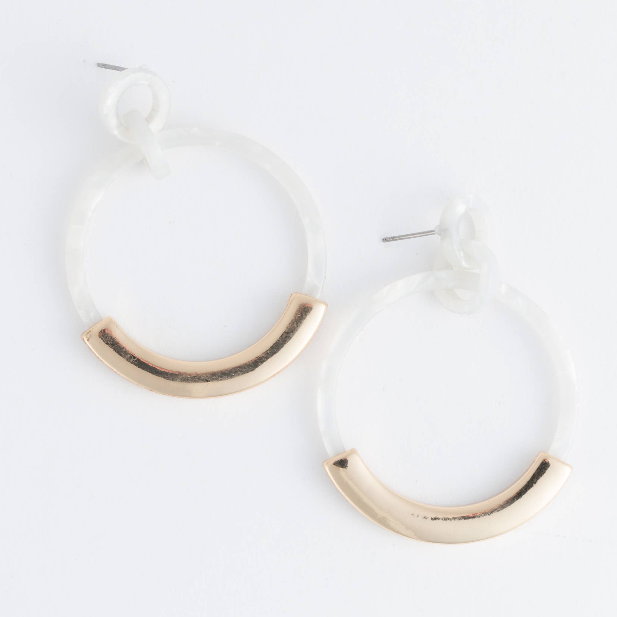 Sloane Tortoiseshell Post Bar Acrylic Hoop Earring: Snow Tortoise